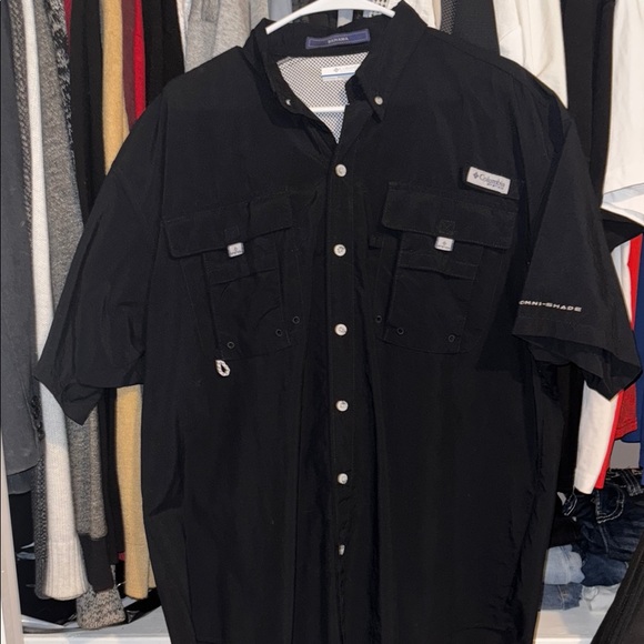Columbia Black Short Sleeve Shirt - Picture 1 of 1